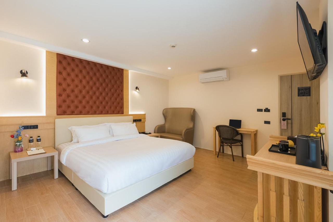 Heaven Boutique Hotel Bangkok Exterior photo